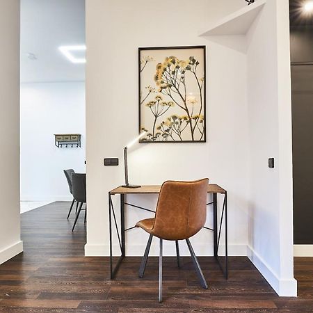 Castellana Ii, By Presidence Rentals Madrid Exterior photo